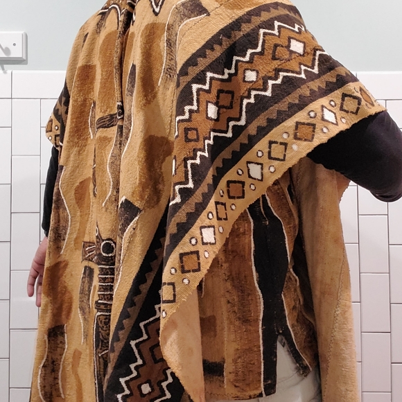 African Handmade Coat - Picture 3 of 7